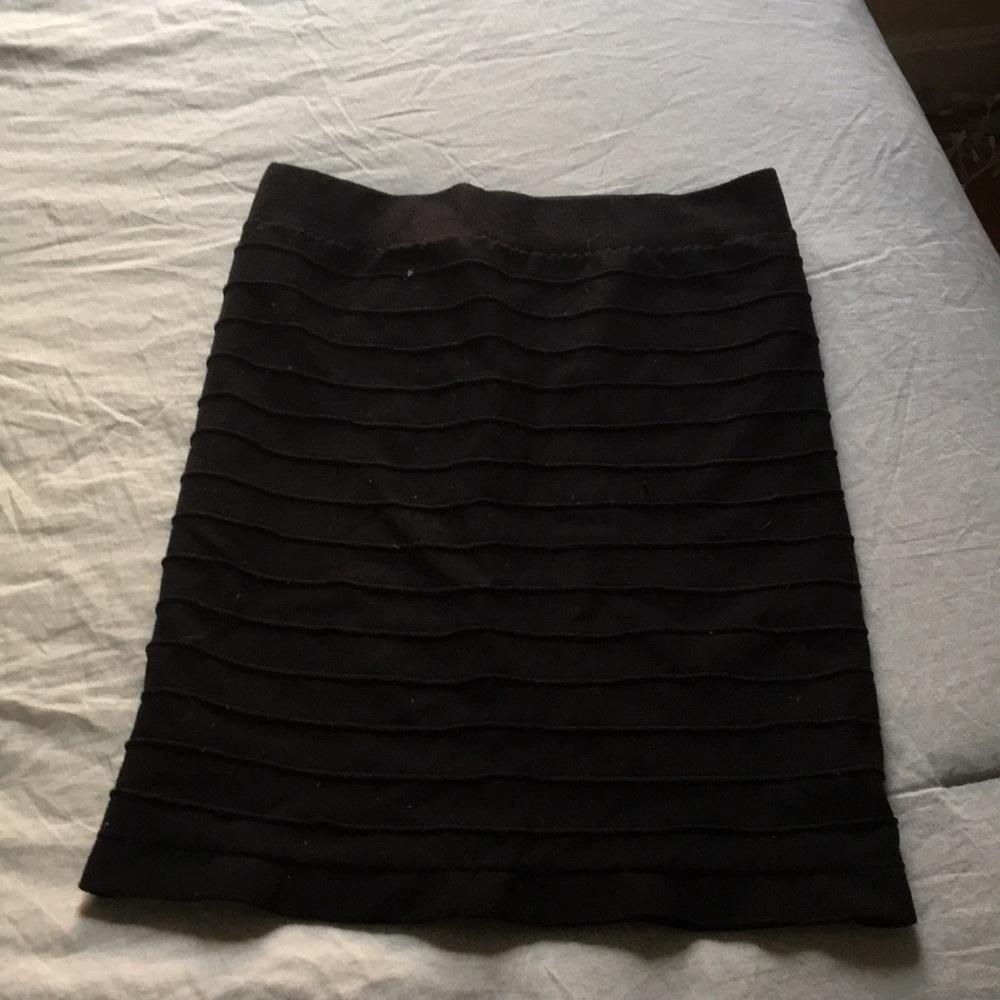 mini black pencil skirt